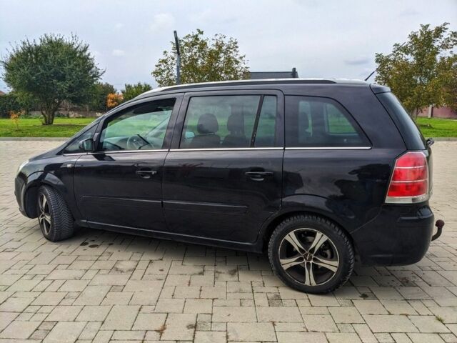 Черный Опель Зафира, объемом двигателя 0 л и пробегом 305 тыс. км за 2700 $, фото 6 на Automoto.ua