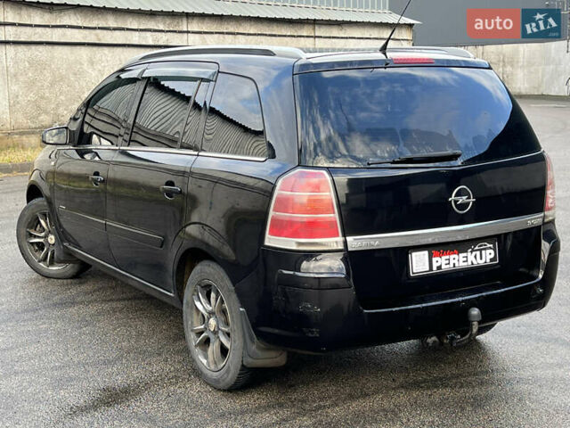 Черный Опель Зафира, объемом двигателя 1.91 л и пробегом 374 тыс. км за 4999 $, фото 3 на Automoto.ua