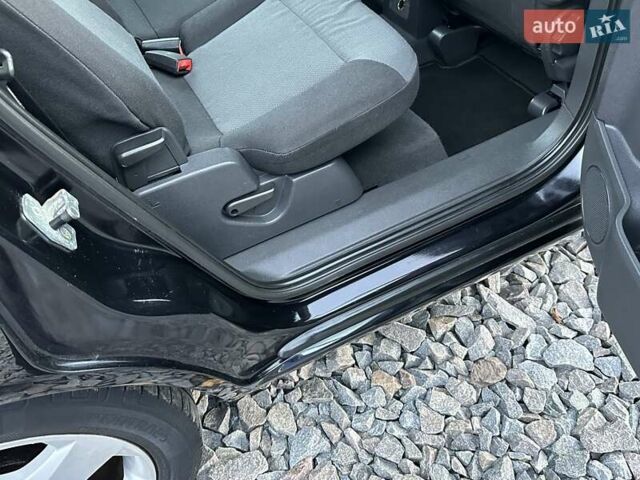 Черный Опель Зафира, объемом двигателя 1.8 л и пробегом 242 тыс. км за 5350 $, фото 64 на Automoto.ua