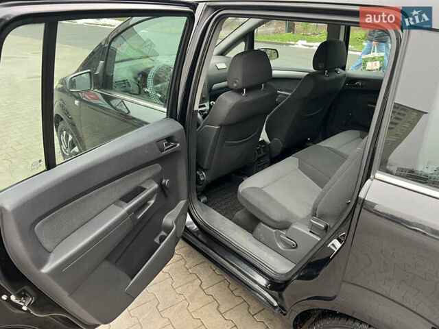 Черный Опель Зафира, объемом двигателя 1.6 л и пробегом 157 тыс. км за 5650 $, фото 11 на Automoto.ua