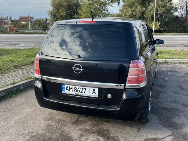 Черный Опель Зафира, объемом двигателя 1.6 л и пробегом 195 тыс. км за 5100 $, фото 1 на Automoto.ua