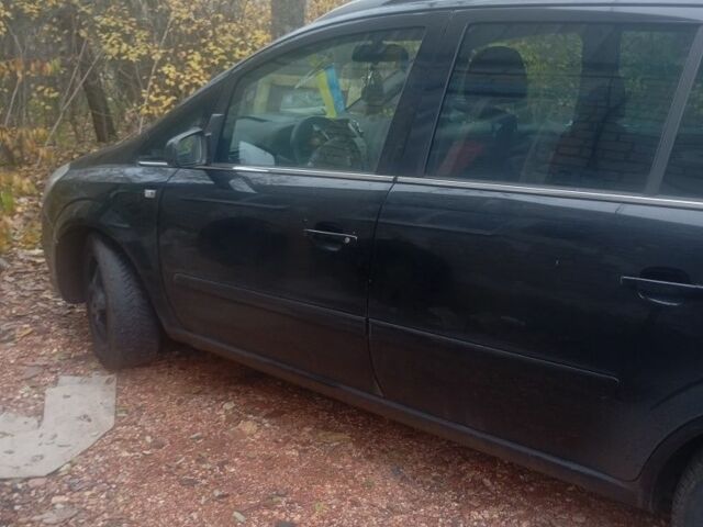 Черный Опель Зафира, объемом двигателя 1.9 л и пробегом 3 тыс. км за 2650 $, фото 3 на Automoto.ua