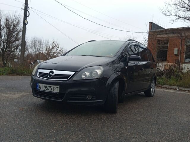 Черный Опель Зафира, объемом двигателя 1.8 л и пробегом 230 тыс. км за 4600 $, фото 7 на Automoto.ua