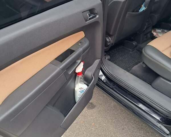 Черный Опель Зафира, объемом двигателя 2.2 л и пробегом 271 тыс. км за 6000 $, фото 1 на Automoto.ua