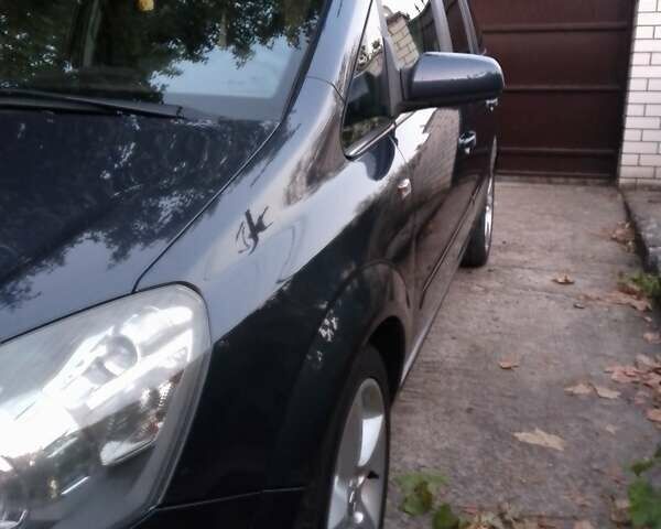 Черный Опель Зафира, объемом двигателя 1.91 л и пробегом 201 тыс. км за 7200 $, фото 6 на Automoto.ua