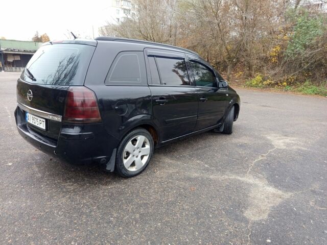 Черный Опель Зафира, объемом двигателя 1.8 л и пробегом 230 тыс. км за 4600 $, фото 5 на Automoto.ua