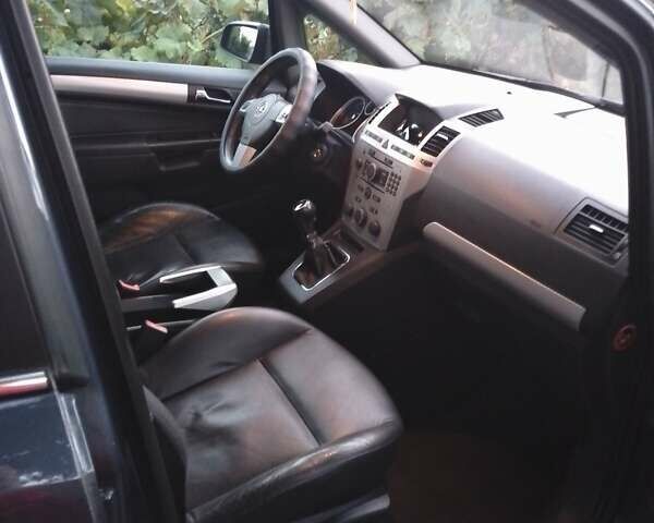 Черный Опель Зафира, объемом двигателя 1.91 л и пробегом 201 тыс. км за 7200 $, фото 20 на Automoto.ua