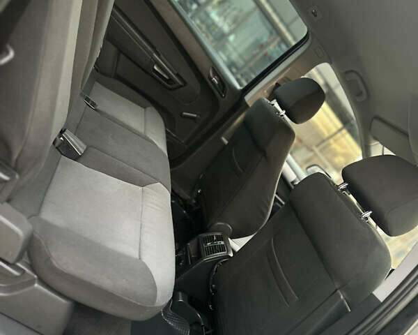 Черный Опель Зафира, объемом двигателя 1.6 л и пробегом 194 тыс. км за 5300 $, фото 108 на Automoto.ua