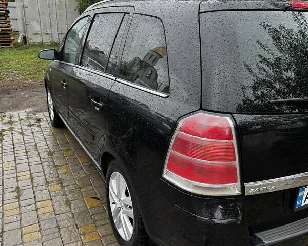 Черный Опель Зафира, объемом двигателя 1.6 л и пробегом 217 тыс. км за 6100 $, фото 6 на Automoto.ua