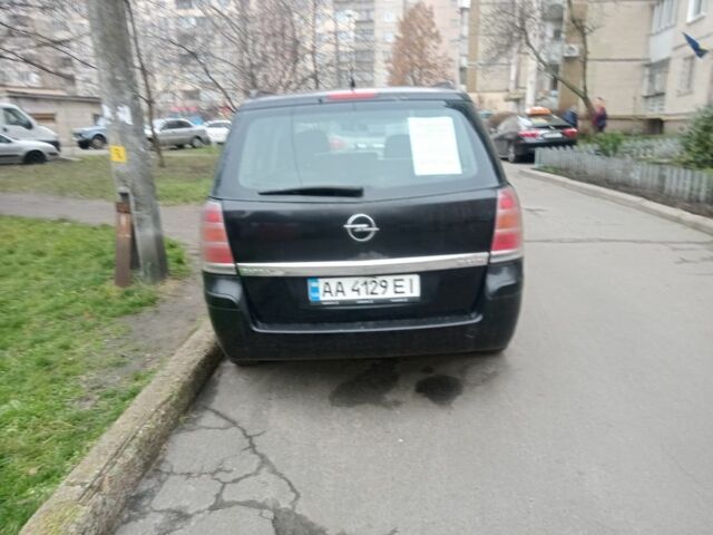 Чорний Опель Зафіра, об'ємом двигуна 1.9 л та пробігом 280 тис. км за 4999 $, фото 2 на Automoto.ua