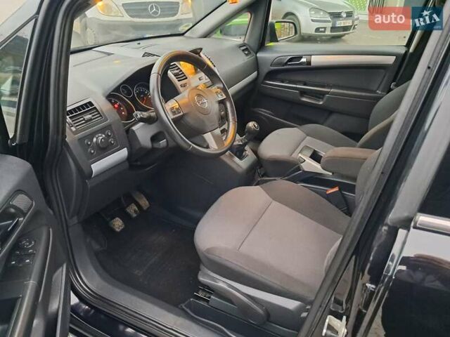 Черный Опель Зафира, объемом двигателя 1.8 л и пробегом 275 тыс. км за 5450 $, фото 56 на Automoto.ua