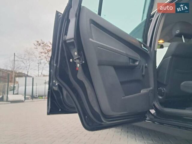 Черный Опель Зафира, объемом двигателя 1.8 л и пробегом 275 тыс. км за 5450 $, фото 34 на Automoto.ua