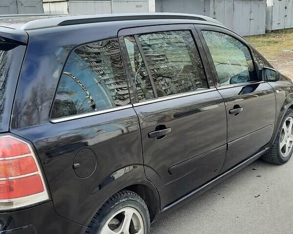 Черный Опель Зафира, объемом двигателя 0 л и пробегом 250 тыс. км за 5500 $, фото 10 на Automoto.ua