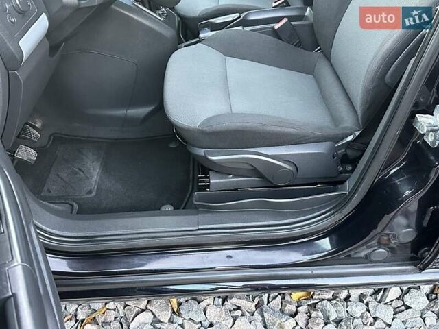 Черный Опель Зафира, объемом двигателя 1.8 л и пробегом 242 тыс. км за 5350 $, фото 35 на Automoto.ua