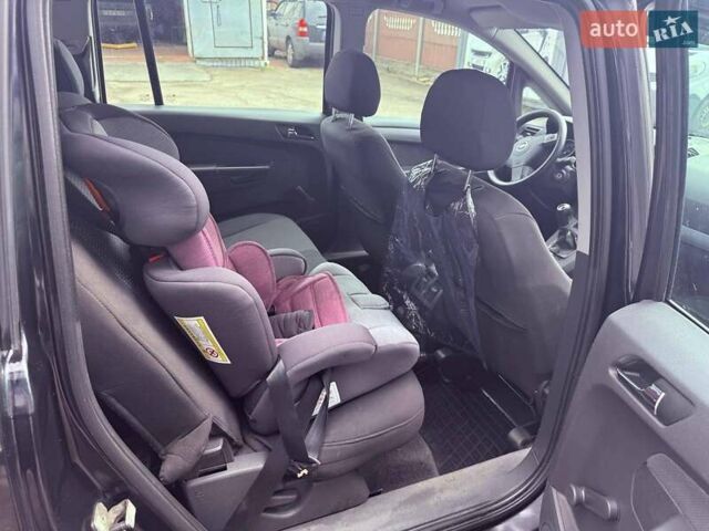 Опель Зафира 2006 в Чернигове на Automoto.ua Черный Опель Зафира, объемом двигателя 1.6 л и пробегом 276 тыс. км за 5300 $, фото 5 на Automoto.ua