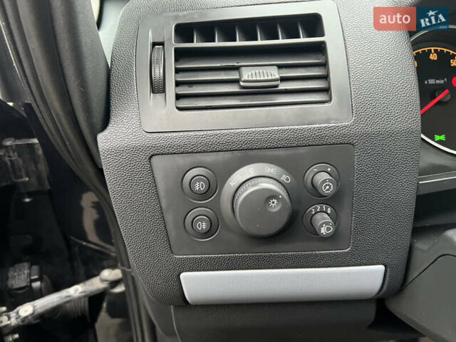 Черный Опель Зафира, объемом двигателя 1.6 л и пробегом 157 тыс. км за 5650 $, фото 17 на Automoto.ua