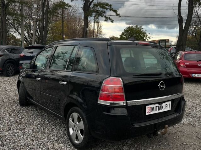 Черный Опель Зафира, объемом двигателя 0 л и пробегом 200 тыс. км за 5500 $, фото 4 на Automoto.ua