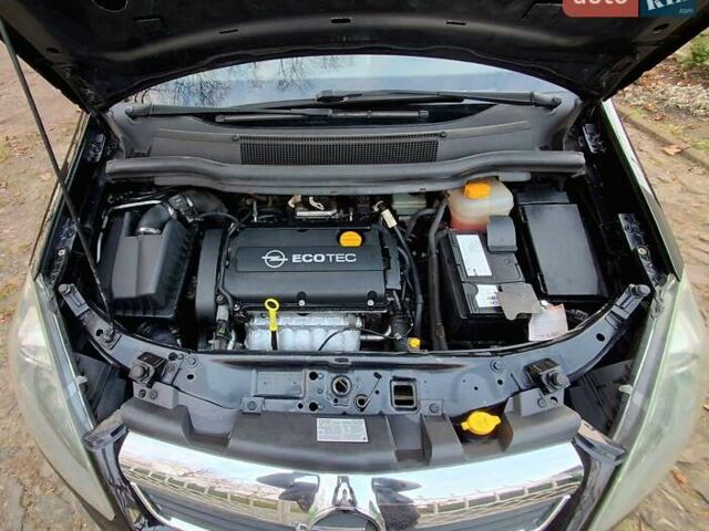 Черный Опель Зафира, объемом двигателя 1.8 л и пробегом 175 тыс. км за 4950 $, фото 15 на Automoto.ua