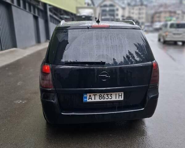 Черный Опель Зафира, объемом двигателя 1.9 л и пробегом 328 тыс. км за 7299 $, фото 3 на Automoto.ua