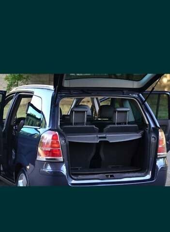 Черный Опель Зафира, объемом двигателя 1.91 л и пробегом 201 тыс. км за 7200 $, фото 17 на Automoto.ua