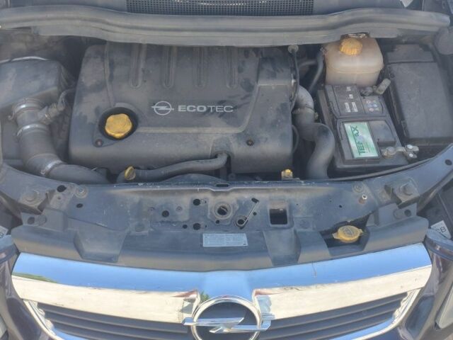 Черный Опель Зафира, объемом двигателя 1.9 л и пробегом 351 тыс. км за 4500 $, фото 1 на Automoto.ua