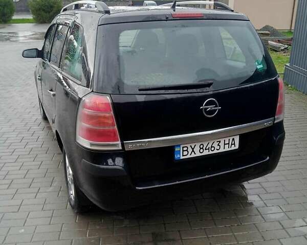 Черный Опель Зафира, объемом двигателя 1.9 л и пробегом 50 тыс. км за 6500 $, фото 4 на Automoto.ua