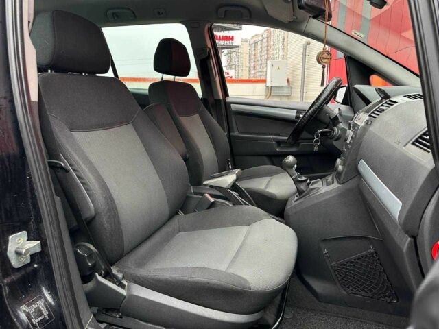 Чорний Опель Зафіра, об'ємом двигуна 0 л та пробігом 284 тис. км за 5190 $, фото 11 на Automoto.ua