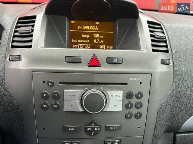 Черный Опель Зафира, объемом двигателя 1.91 л и пробегом 284 тыс. км за 5190 $, фото 17 на Automoto.ua