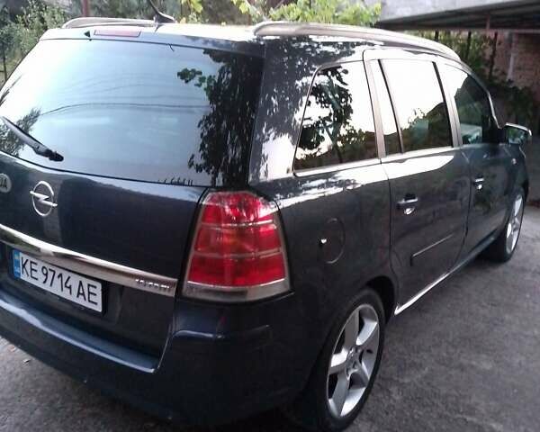 Черный Опель Зафира, объемом двигателя 1.91 л и пробегом 201 тыс. км за 7200 $, фото 7 на Automoto.ua