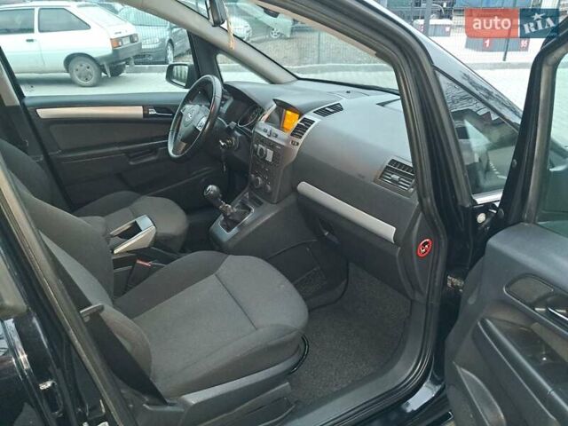 Черный Опель Зафира, объемом двигателя 1.8 л и пробегом 275 тыс. км за 5450 $, фото 52 на Automoto.ua