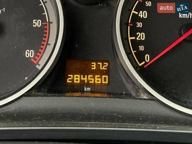 Черный Опель Зафира, объемом двигателя 1.91 л и пробегом 284 тыс. км за 5190 $, фото 21 на Automoto.ua