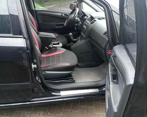 Черный Опель Зафира, объемом двигателя 1.9 л и пробегом 50 тыс. км за 6500 $, фото 9 на Automoto.ua