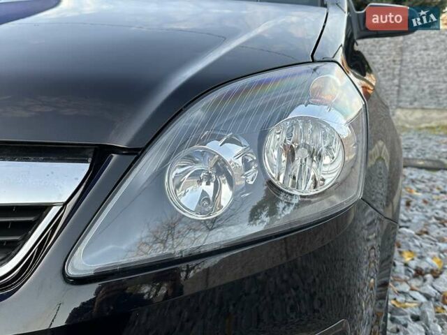Черный Опель Зафира, объемом двигателя 1.8 л и пробегом 242 тыс. км за 5350 $, фото 9 на Automoto.ua
