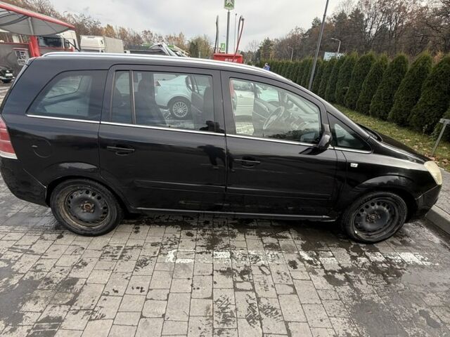 Черный Опель Зафира, объемом двигателя 1.9 л и пробегом 296 тыс. км за 5000 $, фото 1 на Automoto.ua