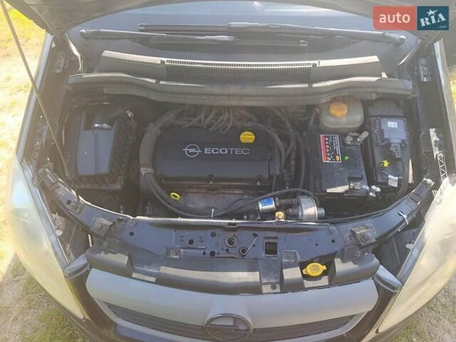 Черный Опель Зафира, объемом двигателя 1.6 л и пробегом 300 тыс. км за 5300 $, фото 9 на Automoto.ua