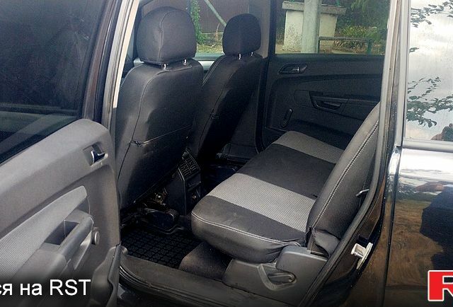 Черный Опель Зафира, объемом двигателя 1.9 л и пробегом 0 тыс. км за 6000 $, фото 4 на Automoto.ua