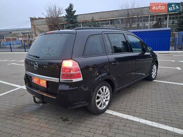 Черный Опель Зафира, объемом двигателя 1.6 л и пробегом 237 тыс. км за 5770 $, фото 9 на Automoto.ua
