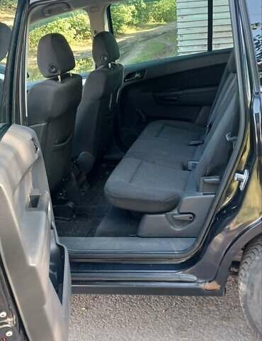 Черный Опель Зафира, объемом двигателя 1.91 л и пробегом 267 тыс. км за 5400 $, фото 7 на Automoto.ua