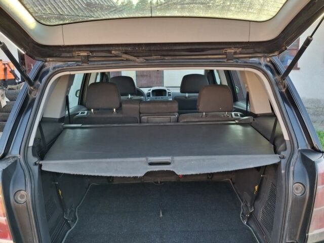 Черный Опель Зафира, объемом двигателя 1.9 л и пробегом 346 тыс. км за 5700 $, фото 5 на Automoto.ua