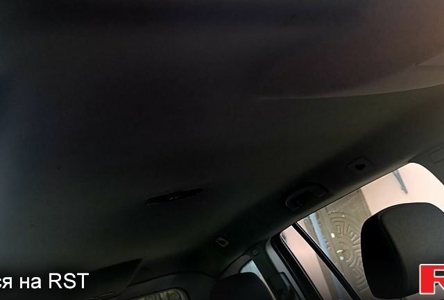 Черный Опель Зафира, объемом двигателя 1.6 л и пробегом 240 тыс. км за 5500 $, фото 10 на Automoto.ua