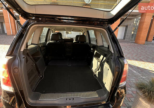 Чорний Опель Зафіра, об'ємом двигуна 1.8 л та пробігом 107 тис. км за 8200 $, фото 27 на Automoto.ua