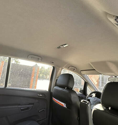 Чорний Опель Зафіра, об'ємом двигуна 1.8 л та пробігом 107 тис. км за 8200 $, фото 22 на Automoto.ua