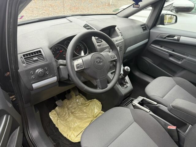 Чорний Опель Зафіра, об'ємом двигуна 1.6 л та пробігом 270 тис. км за 4750 $, фото 18 на Automoto.ua