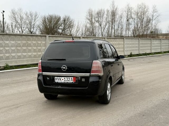 Черный Опель Зафира, объемом двигателя 1.9 л и пробегом 290 тыс. км за 2400 $, фото 2 на Automoto.ua