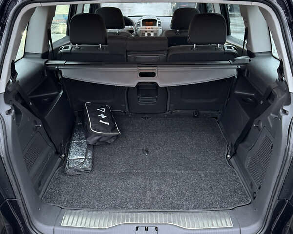 Черный Опель Зафира, объемом двигателя 1.8 л и пробегом 200 тыс. км за 6000 $, фото 20 на Automoto.ua