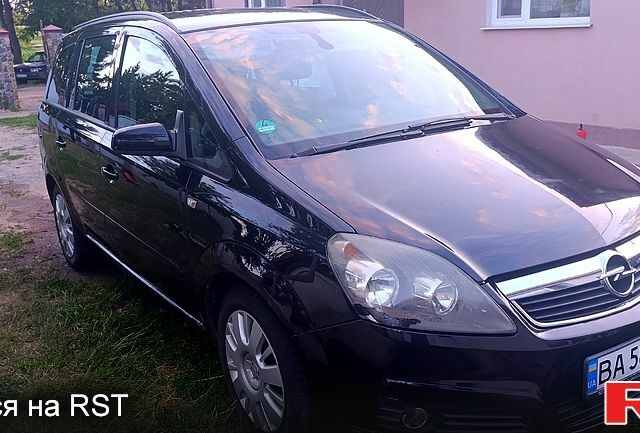 Черный Опель Зафира, объемом двигателя 1.6 л и пробегом 240 тыс. км за 5500 $, фото 1 на Automoto.ua
