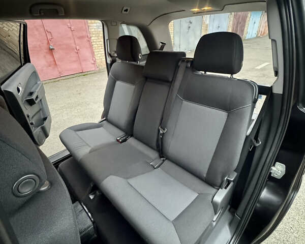 Чорний Опель Зафіра, об'ємом двигуна 1.8 л та пробігом 284 тис. км за 4600 $, фото 19 на Automoto.ua