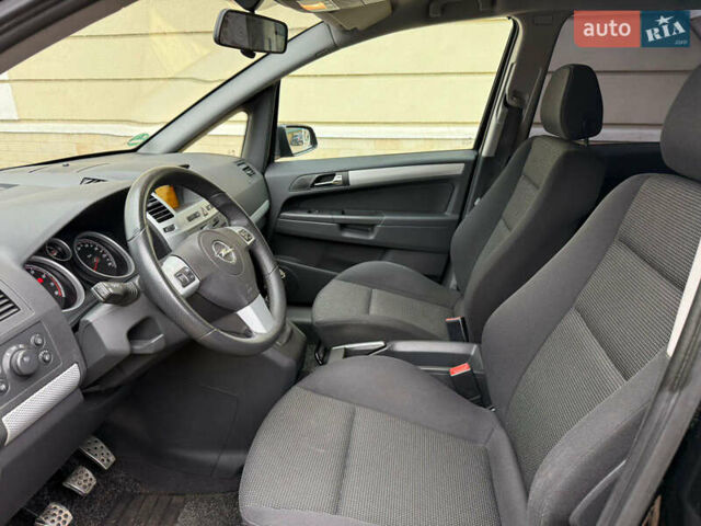 Черный Опель Зафира, объемом двигателя 1.8 л и пробегом 189 тыс. км за 5999 $, фото 11 на Automoto.ua