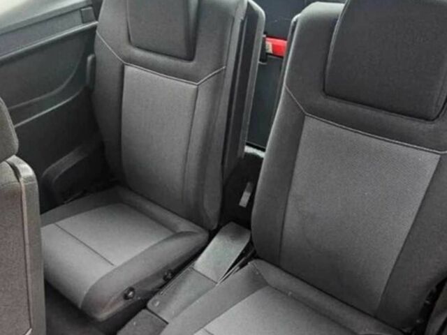 Черный Опель Зафира, объемом двигателя 1.9 л и пробегом 237 тыс. км за 2450 $, фото 7 на Automoto.ua