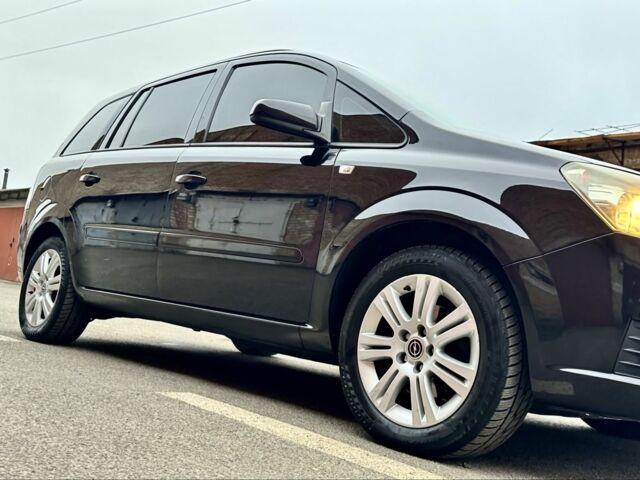 Черный Опель Зафира, объемом двигателя 1.8 л и пробегом 279 тыс. км за 4600 $, фото 21 на Automoto.ua